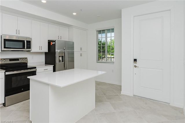 18411 COPPERHEAD CT N 325, Lehigh Acres, FL 33936