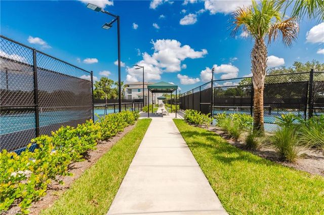 18411 COPPERHEAD CT N 325, Lehigh Acres, FL 33936