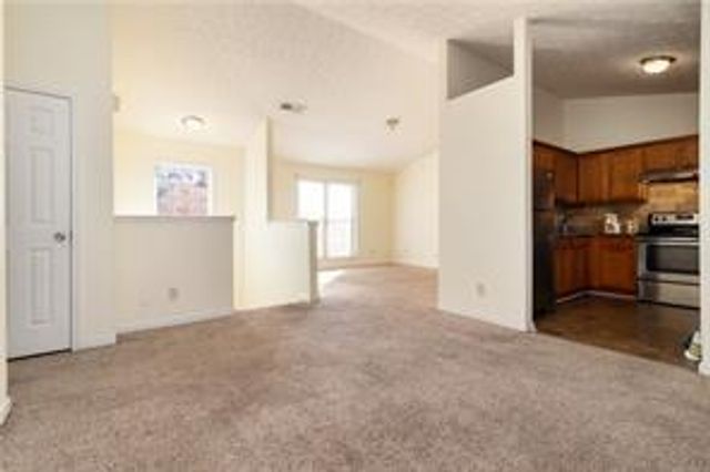 2413 Tolliver Hills Ln, Ellenwood, GA 30294