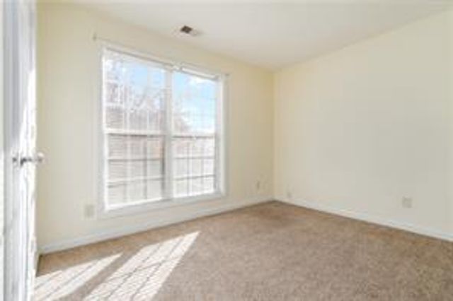 2413 Tolliver Hills Ln, Ellenwood, GA 30294