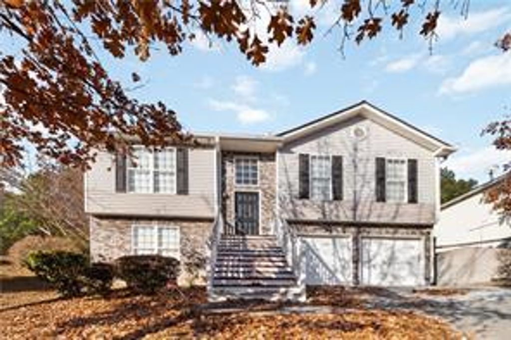 2413 Tolliver Hills Ln, Ellenwood, GA 30294