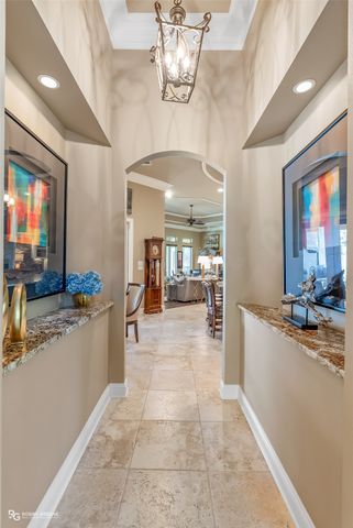 2002 N Cross Drive, Shreveport, LA 71107