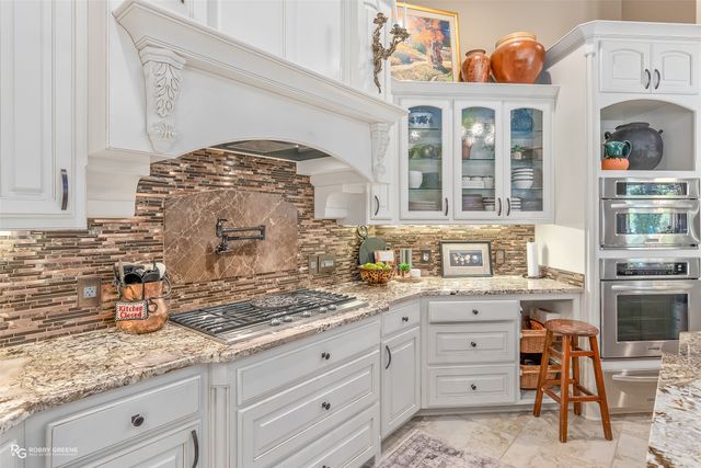 2002 N Cross Drive, Shreveport, LA 71107