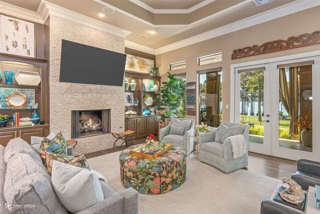 2002 N Cross Drive, Shreveport, LA 71107