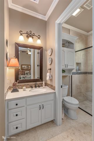 2002 N Cross Drive, Shreveport, LA 71107