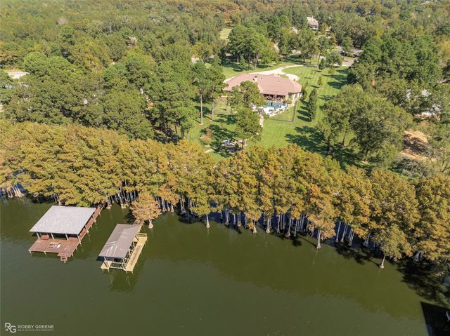 2002 N Cross Drive, Shreveport, LA 71107