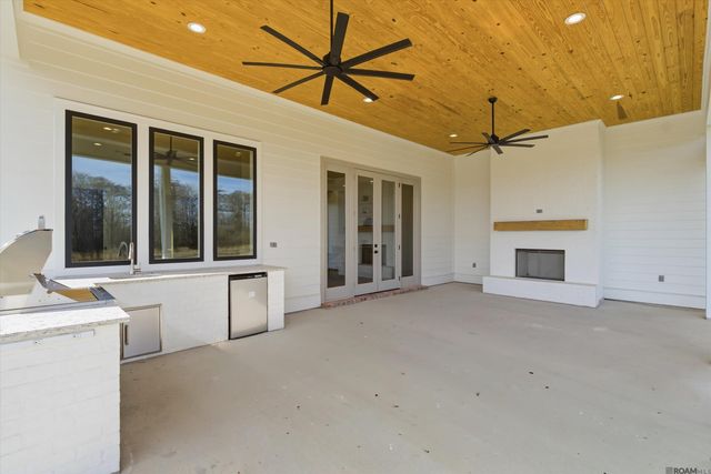 43256 Collyns Cove, Prairieville, LA 70769