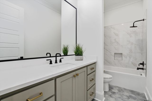 43256 Collyns Cove, Prairieville, LA 70769