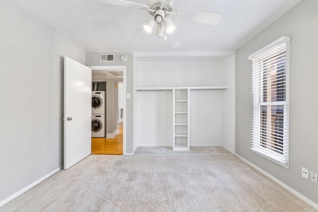 5928 Sandhurst Lane 227, Dallas, TX 75206