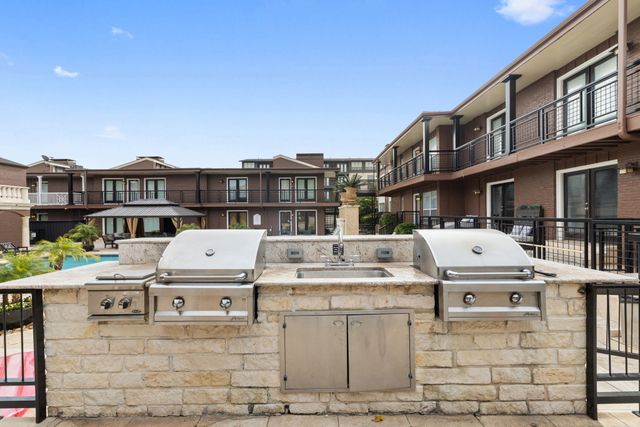 5928 Sandhurst Lane 227, Dallas, TX 75206