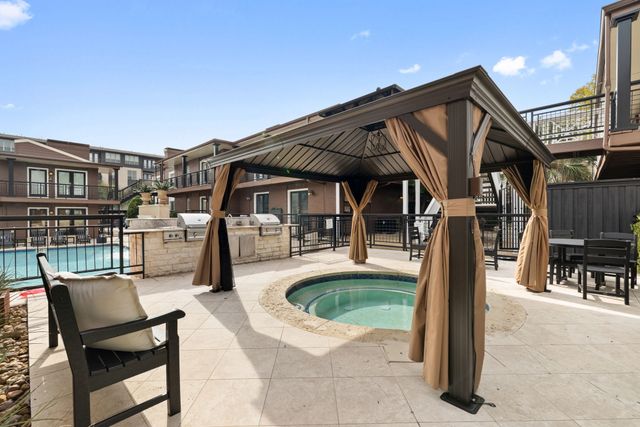 5928 Sandhurst Lane 227, Dallas, TX 75206