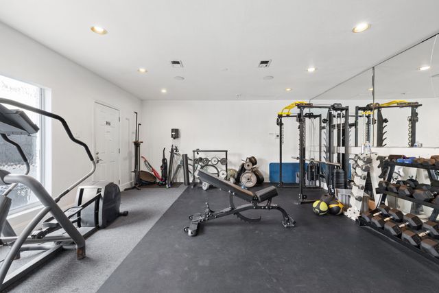 5928 Sandhurst Lane 227, Dallas, TX 75206