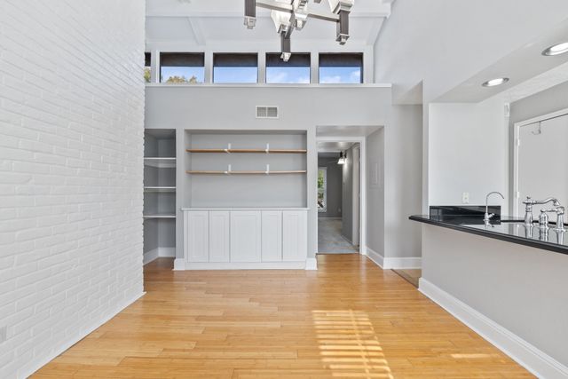 5928 Sandhurst Lane 227, Dallas, TX 75206