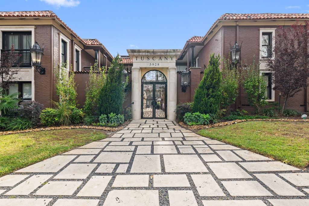 5928 Sandhurst Lane 227, Dallas, TX 75206