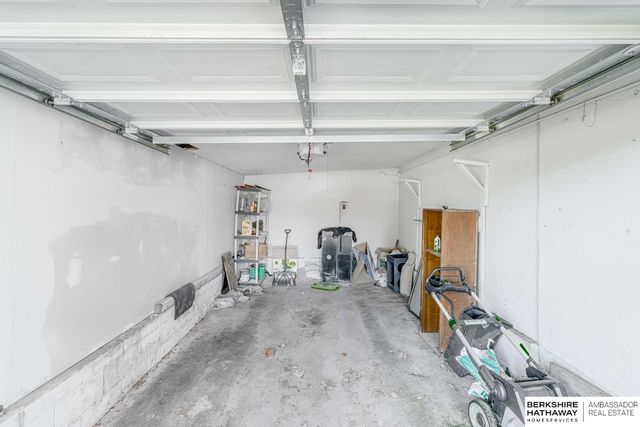 3017 Huntington Avenue, Omaha, NE 68112