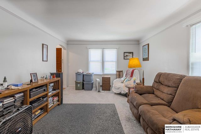 3017 Huntington Avenue, Omaha, NE 68112