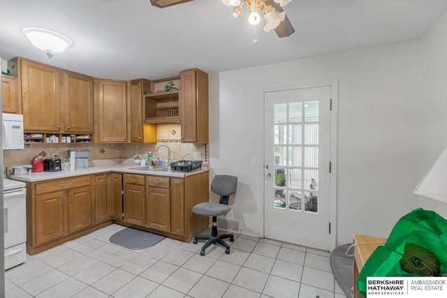 3017 Huntington Avenue, Omaha, NE 68112