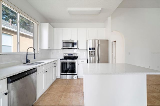 930 GRAND CANYON DRIVE, Valrico, FL 33594