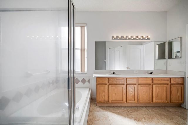 930 GRAND CANYON DRIVE, Valrico, FL 33594