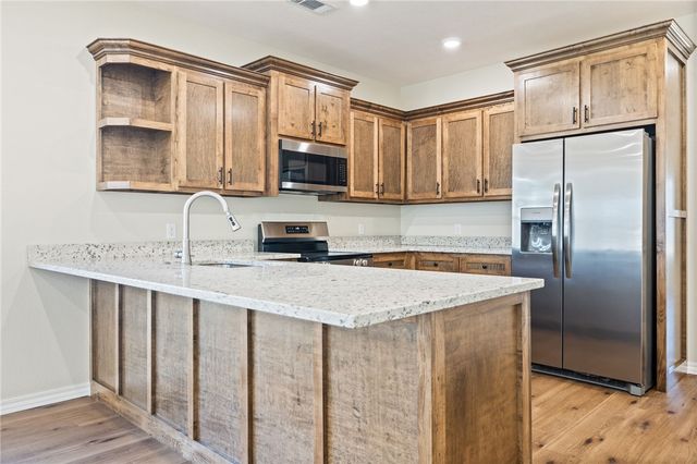920 N 13th, Fort Smith, AR 72901
