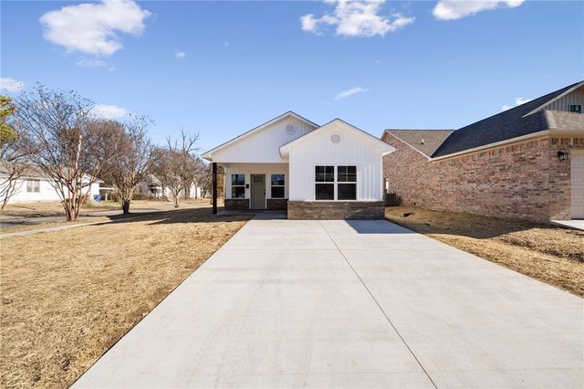 920 N 13th, Fort Smith, AR 72901