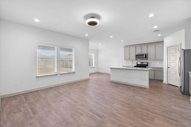 8102 Buck Lane, Rosharon, TX 77583