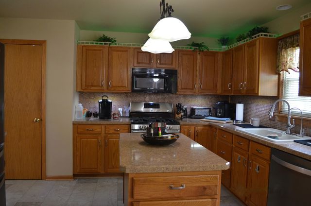 322 Bodega Drive, Romeoville, IL 60446