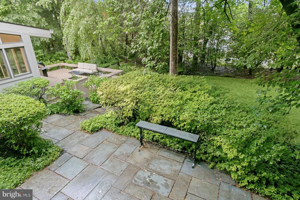 Image 38 of property listing at 11404 GRUNDY CT, Potomac, MD 20854
