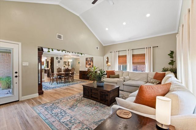 5707 Kiowa Timbers Drive, Humble, TX 77346