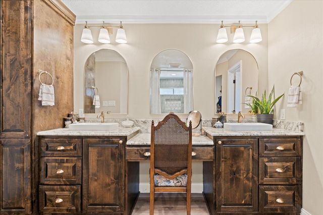 5707 Kiowa Timbers Drive, Humble, TX 77346