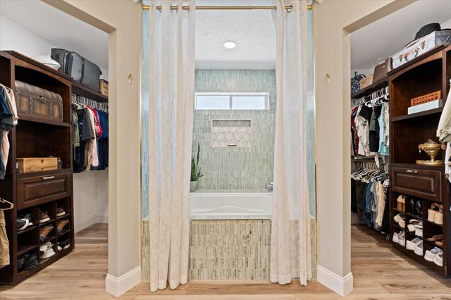 5707 Kiowa Timbers Drive, Humble, TX 77346