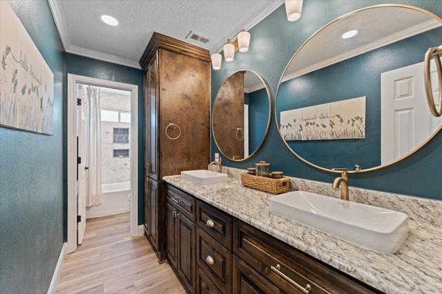 5707 Kiowa Timbers Drive, Humble, TX 77346