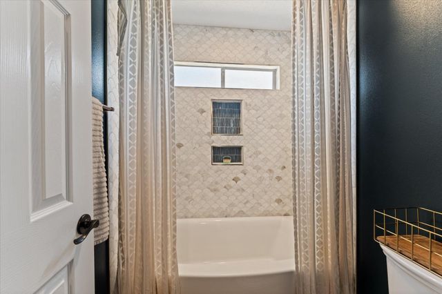 5707 Kiowa Timbers Drive, Humble, TX 77346