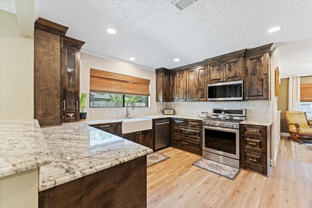 5707 Kiowa Timbers Drive, Humble, TX 77346