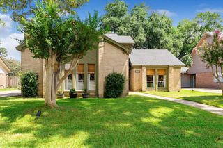 5707 Kiowa Timbers Drive, Humble, TX 77346