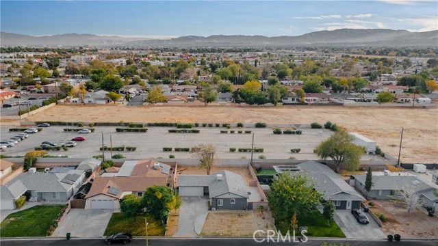 1042 West Avenue J10, Lancaster, CA 93534