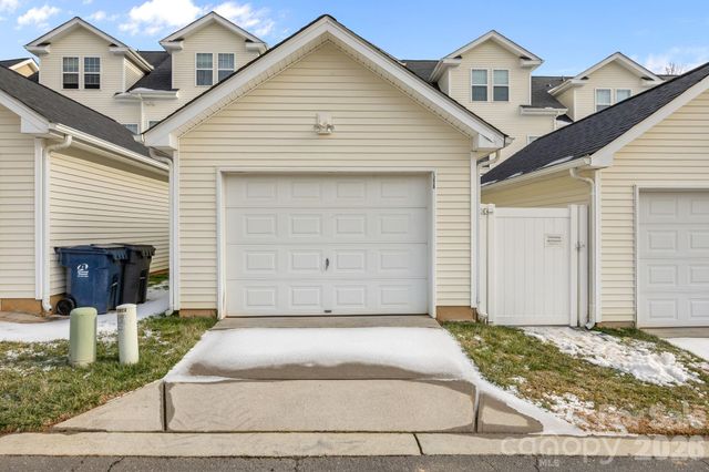 13828 Cypress Woods Drive, Huntersville, NC 28078