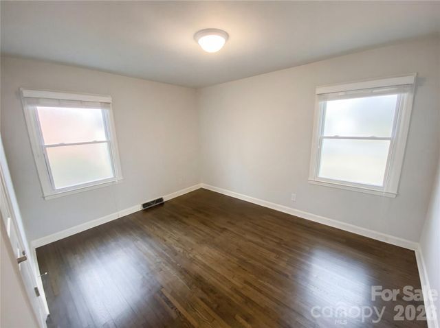 4121 Abbeydale Drive, Charlotte, NC 28205