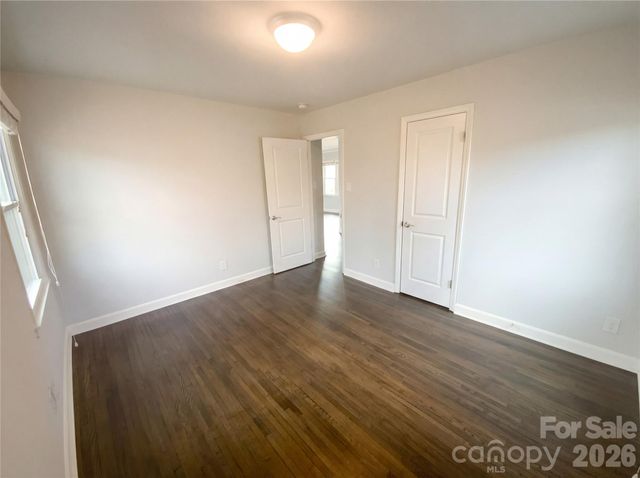 4121 Abbeydale Drive, Charlotte, NC 28205