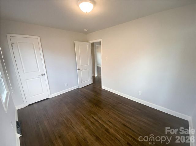 4121 Abbeydale Drive, Charlotte, NC 28205