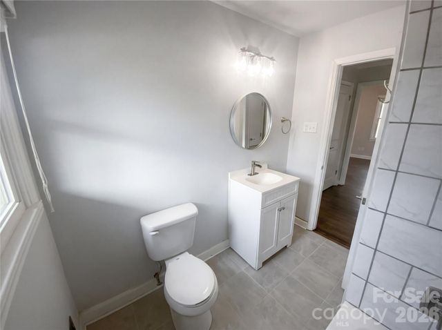 4121 Abbeydale Drive, Charlotte, NC 28205