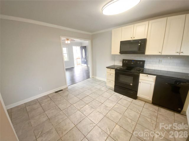 4121 Abbeydale Drive, Charlotte, NC 28205