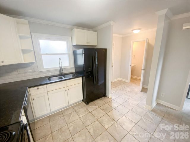 4121 Abbeydale Drive, Charlotte, NC 28205