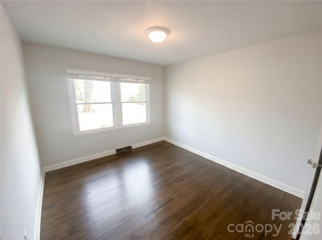 4121 Abbeydale Drive, Charlotte, NC 28205