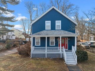6 Briggs St, Taunton, MA 02780