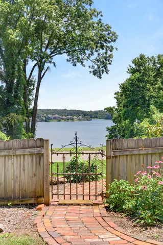1104 Riverside Rd, Old Hickory, TN 37138