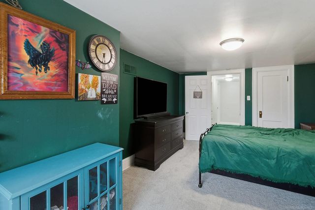 16264 10 Mile Road, Eastpointe, MI 48021