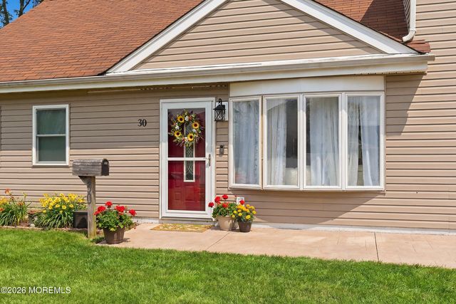 30 Mountain Avenue, Hazlet, NJ 07730