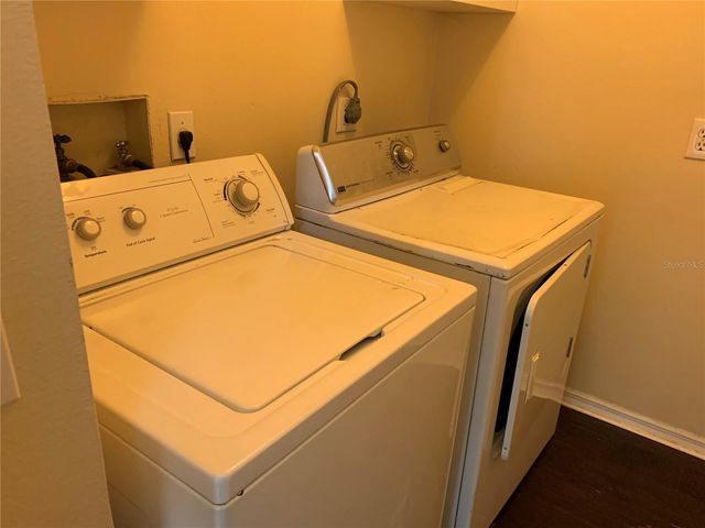 4300 IVEYGLEN AVENUE, Orlando, FL 32826
