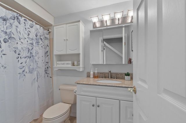 10 Aspen Lane, Merrimack, NH 03045